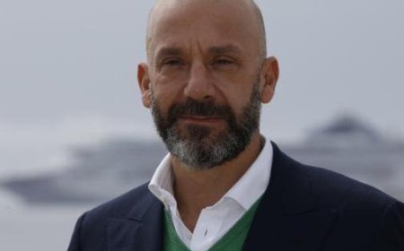 Gianluca Vialli would have turned 60: Special video on Raiplay. Salvini remembers him on social media