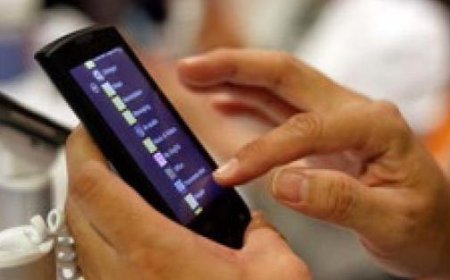 Education Minister Valditara: “Ban on cellphones in schools for educational purposes, circular signed”