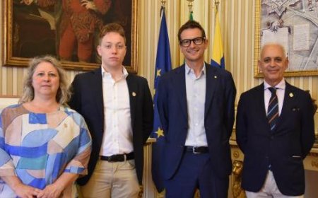 Mayor Michele Guerra meets with new president of Parma Red Cross Giuseppe Schirripa