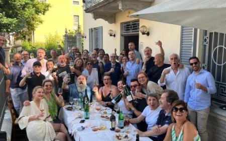 Freundschaft, Aromen, Kompetenz und Goliardie: Die “Flaschenklau” von Ivan ist zurück – Die Fotos