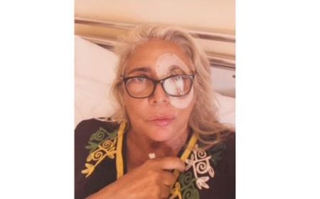 Mara Venier et l’œil bandé dans un post sur Instagram : “Jamais tranquille”