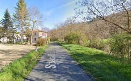 Verkehrsunfall zwischen Auto und Motorrad in Varano: Schwerverletzter