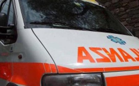 Two Cars Collide in Ponte Ghiara, Resulting in One Injury