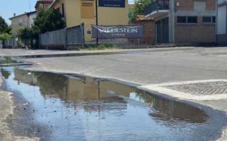 Fuite d’eau permanente dans la rue Doberdò