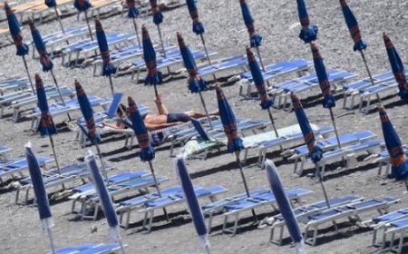 Les plagistes protestent, deux heures de grève des parasols