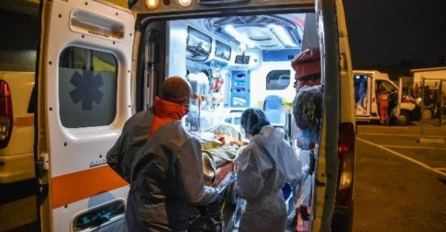 Radfahrer nach Zusammenstoß mit Auto am Botteghino in Reanimation
