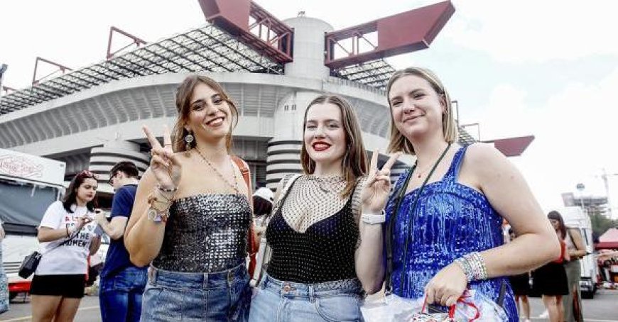 La superstar Taylor Swift fait sensation à San Siro avec une parade de VIP : même le fiancé Travis Kelce repéré – Les photos – Envoyez-nous vos photos