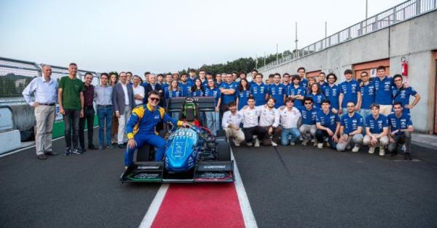 UniPr Racing Team präsentiert den Dnf24: das Auto ohne Fahrer