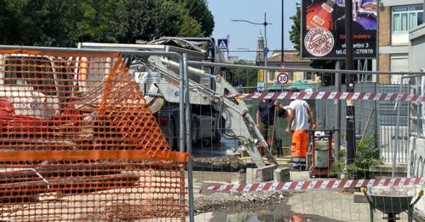 Wasserleitung gebrochen: Kein Wasser in der Via Mantova und Via Toscana