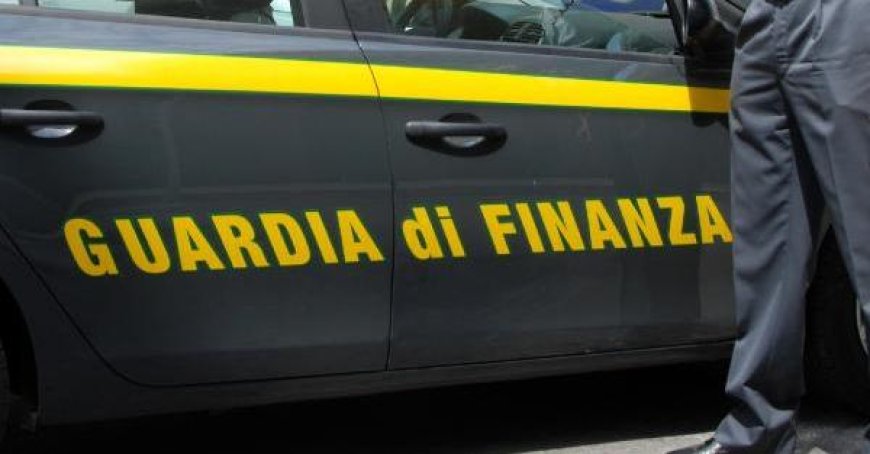 Parma: 4 Albaner inhaftiert, 15 Verdächtige im Drogenhandel. Großhändler-Boss lebte in Villa in Stadtrand.