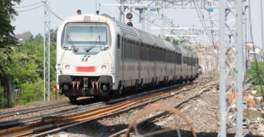 Bahnpendler berichten über ihre Leiden. Nouvenne: Parma von den Bahnen vergessen»