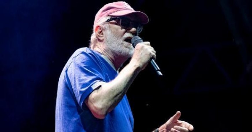 De Gregori im Parco Ducale: Klare Seiten mit ewigen Liedern. Publikum in Ekstase.