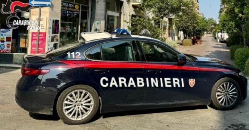 Un adolescent blessé à Fidenza lors d’une bagarre impliquant un couteau