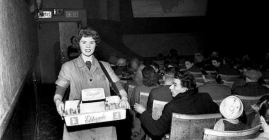 Quand on fumait au cinéma et qu’on mettait des napperons et des bibelots sur les premières télévisions