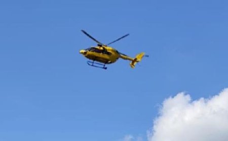 Foudre s’abat sur la plage d’Alba Adriatica, blessure grave