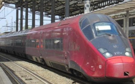 Viele zusätzliche Züge fahren ohne Halt durch den Bahnhof Parma bis zum Sonntag, den 18. August. Auch “Italo” betroffen.
