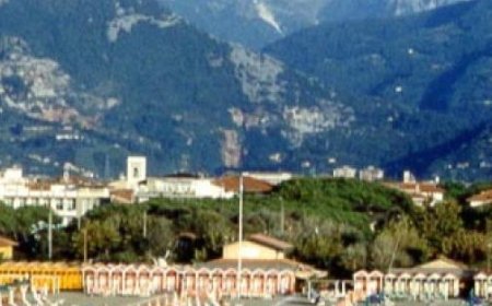 Touriste découvre que sa maison à Forte Marmi est occupée comme un bivouac
