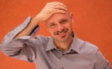 Leonardo Manera discusses the anxiety of modern technology life in Compiano
