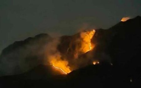 Feuer in den Apuanischen Alpen: Canadair im Einsatz, Touristen evakuiert