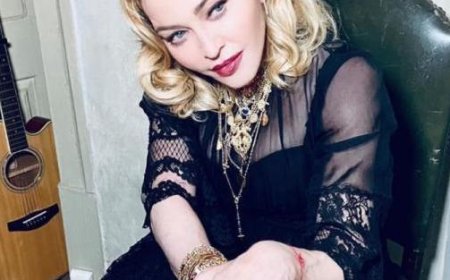 Madonna visite Pompéi en privé : les fans en attente – “C’est un rêve devenu réalité”