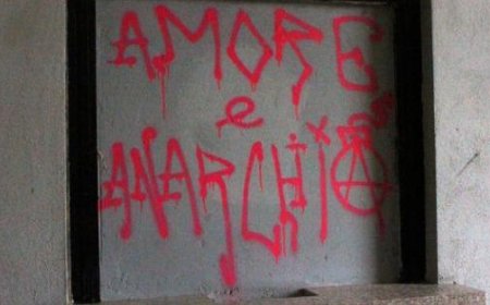 Bahnhof Castione Marchesi mit Graffiti besprüht