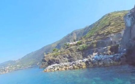 17-jähriges Mädchen springt von 10 Metern ins Meer in den Cinque Terre, schwer verletzt