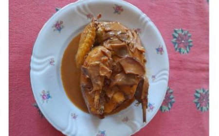 La recette de la Faraona avec crème et champignons de Peppa fait sensation dans le monde de la gastronomie