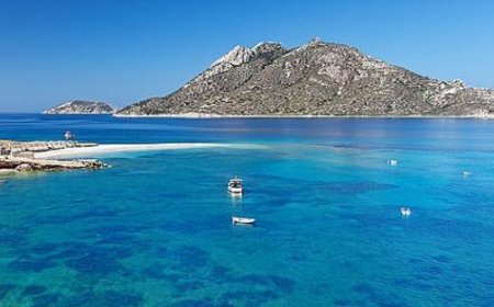 Auf der Insel Amorgos in den Kykladen. Zwischen Klöstern und dem Triumph des Blaus
