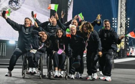 Paris eröffnet die Paralympics – Fotos