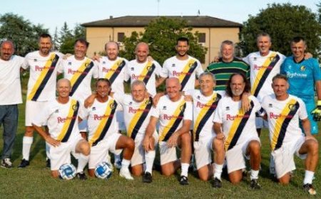 Une fête de sport et de solidarité avec les anciennes gloires jaunes et bleues