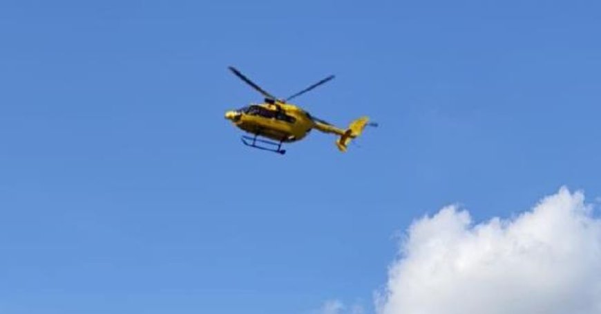Foudre s’abat sur la plage d’Alba Adriatica, blessure grave