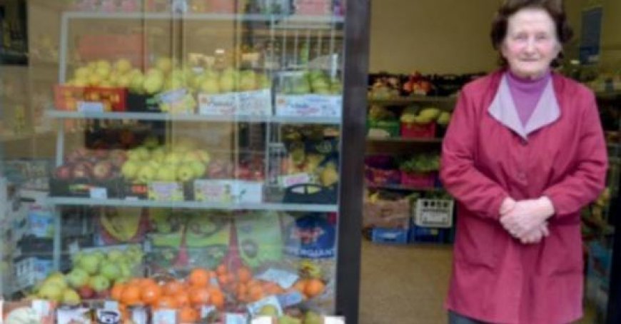 À 91 ans, Ida prend sa retraite et ferme sa boutique