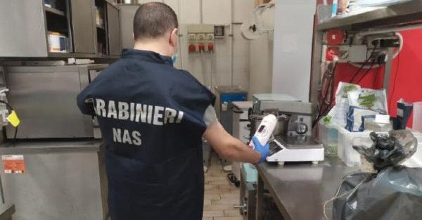 Bar mit Problemen in der Stadt von Nas geschlossen. Betreiber mit 1000 Euro Strafe belegt.
