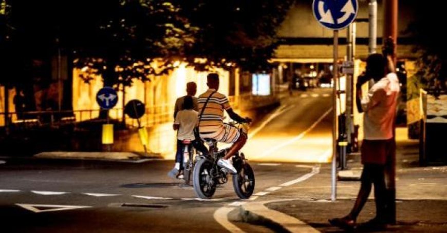 Samstagabend in der Station: Bier, Streit und Drogenhändler auf Fahrrädern