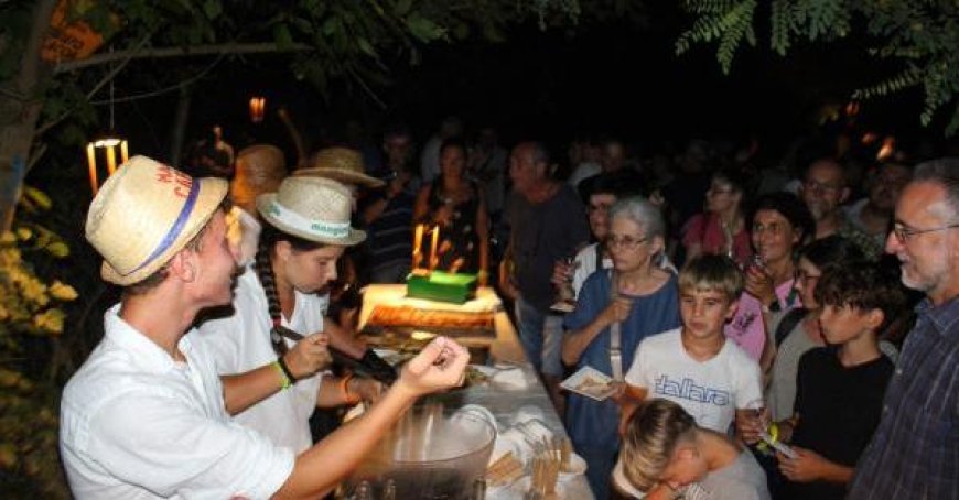 Sternchen und Leckereien frühzeitig in Polesine Zibello: Die Jungs aus dem Dorf sind die Stars – Fotos