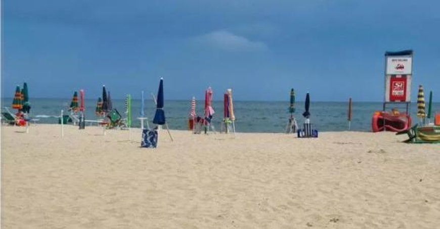 Frau in Abruzzen von Blitz am Strand getroffen und getötet