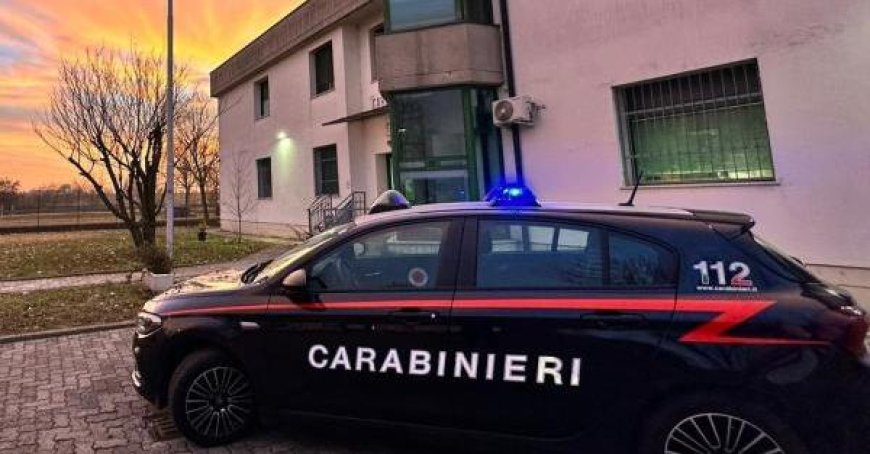 30-Jähriger angeklagt: Übermäßiges Frühstück und Zigaretten mit gestohlener Kreditkarte bezahlt