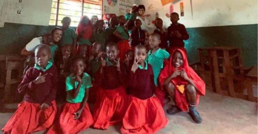 Italienische Lehrer in Kenia: Da Salso unterrichtet Kinder in Englisch und Mathematik