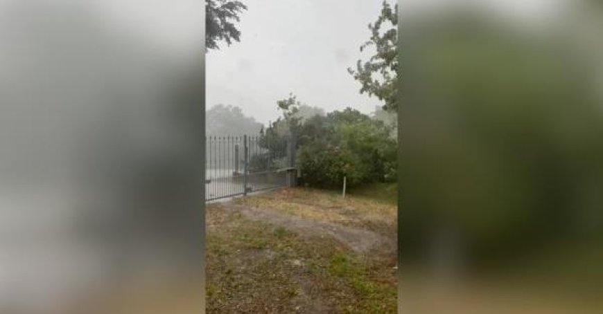 Orange alert set to start at midnight. Meanwhile, severe weather hits Marzolara with violent storm and hailstorm – Watch the video