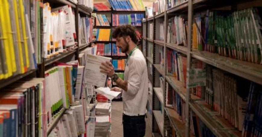 Les livres chers pèsent sur les familles, boom des «ebooks» et des volumes d’occasion