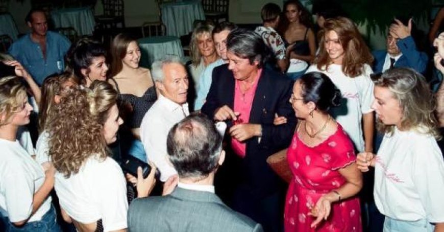 Miss Italie, quand Delon couronna Colombari : il est arrivé en hélicoptère et a fait la bise aux fans