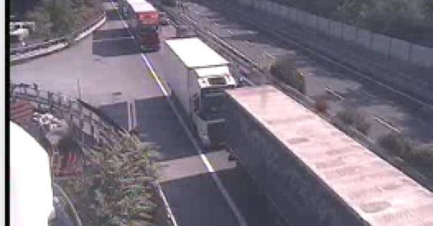 Accident de camion sur l’autoroute : perturbation de la circulation sur l’A10 entre Gênes et Savone en direction de Vintimille