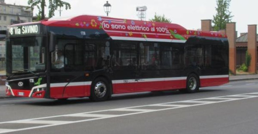 Les nouveaux bus électriques rouges sur les lignes 8 et 15 : « Sur la route »