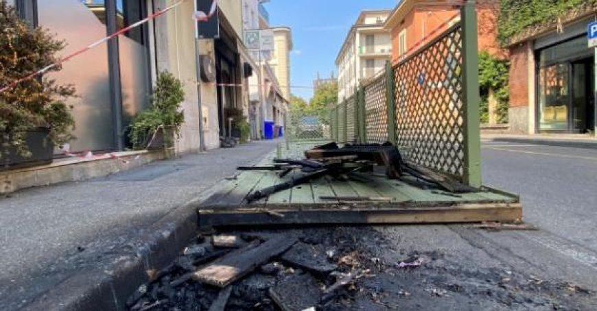 Jugendliche setzen unser Outdoor-Bereich in Brand: Schock in der Stadt