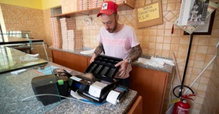 Pizzeria Owner Decides to Close Shop After Being Robbed of Cashier Revenue