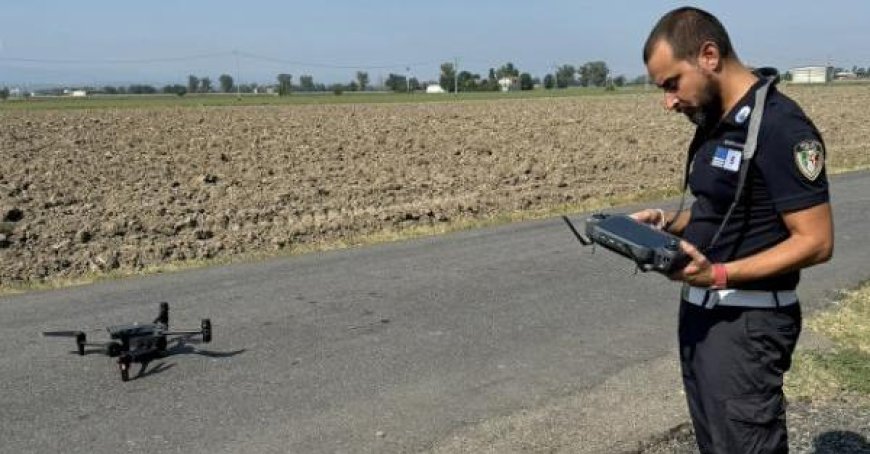 Les drones de la police locale de Busseto Soragna s’envolent haut