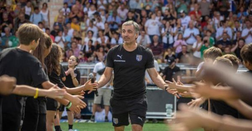 Le Parma présente les équipes au Tardini – Découvrez qui était présent