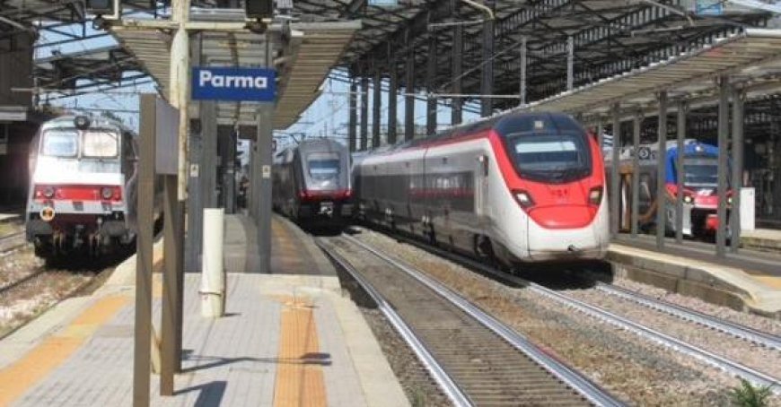 Feuer nahe den Gleisen: Mehrere Regionalzüge von La Spezia nach Parma gestrichen