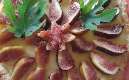 Découvrez la recette de la tarte traditionnelle aux figues de saison