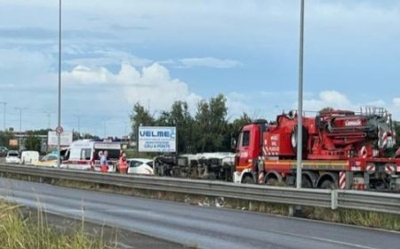 Accident à Viale Europa, un véhicule retourné : la photo du lecteur Roberto